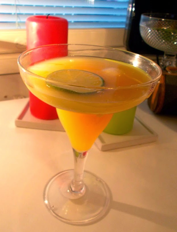 Drinkkivinkki: Petollinen Cointreau & Mehu -drinksu