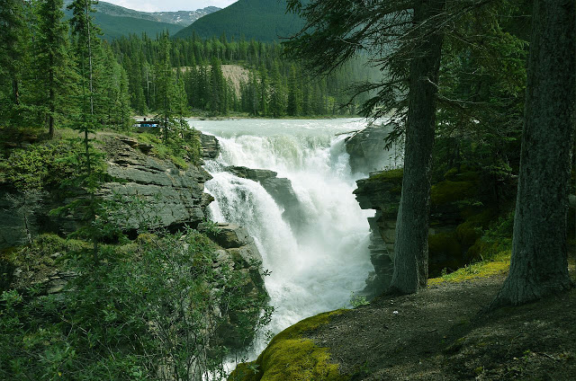 Top HD Beautiful Water Falling Wallpapers Top HD Beautiful Water Falling Wallpapers