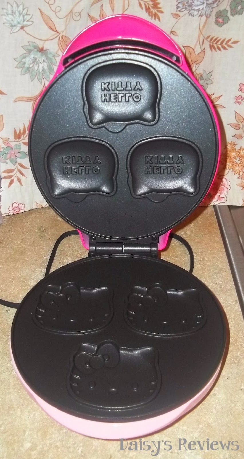 To Daisy's Reviews Hello Kitty Pancake Maker Review {Holiday