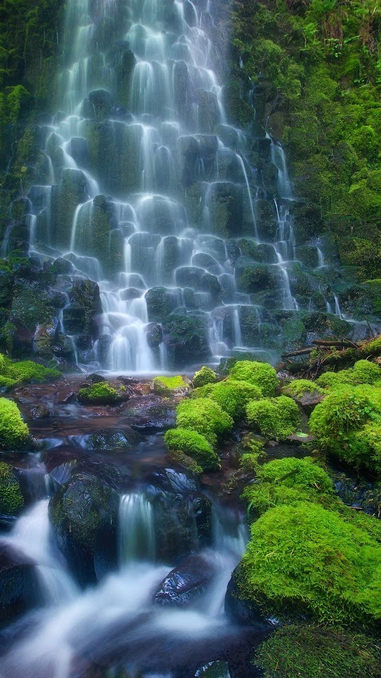 Enchanting Waterfall HD Android Wallpaper