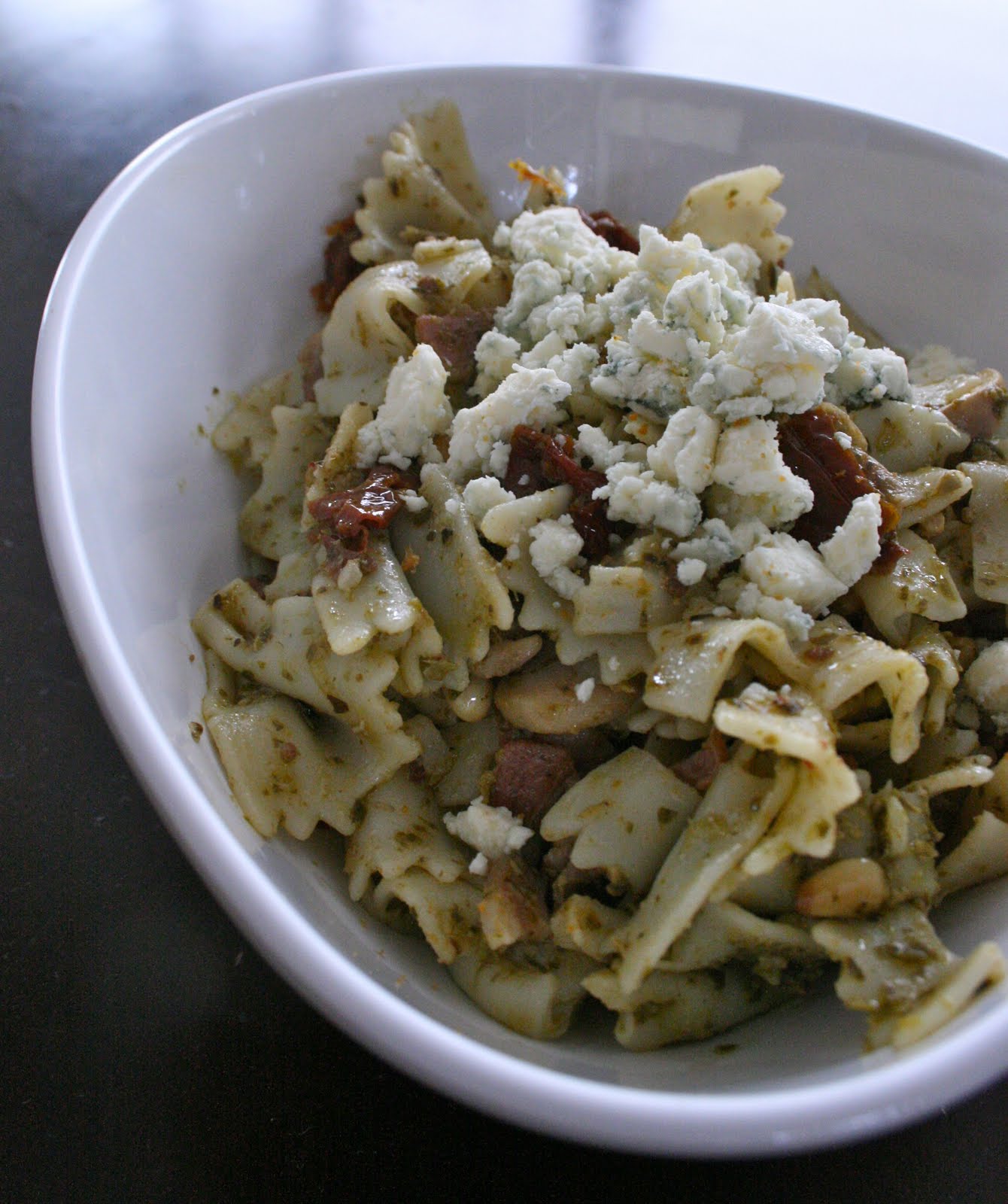 mummamumma Mushroom, Feta & Tomato Pasta Salad