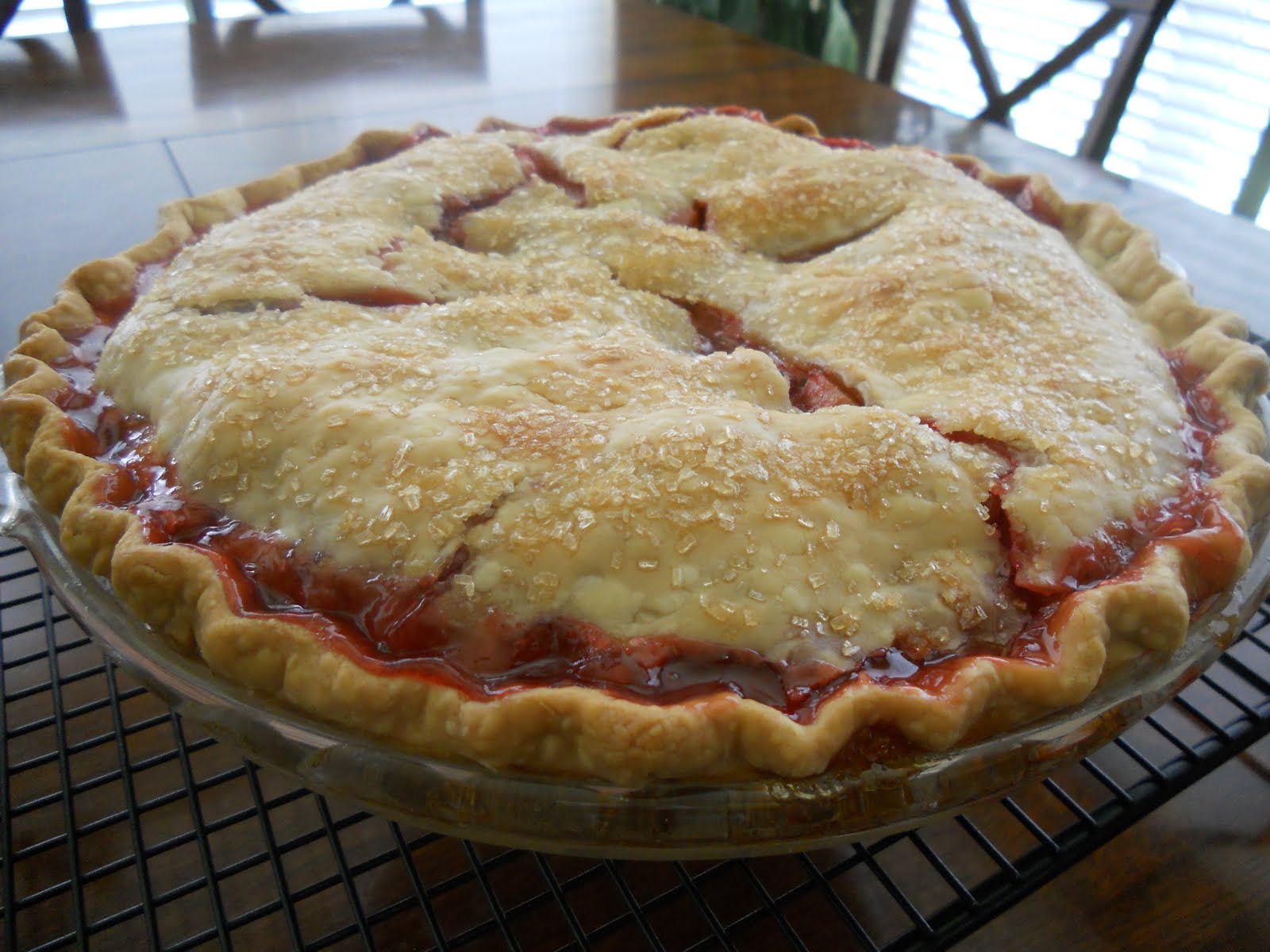 Yumz the Word Strawberry Rhubarb Pie