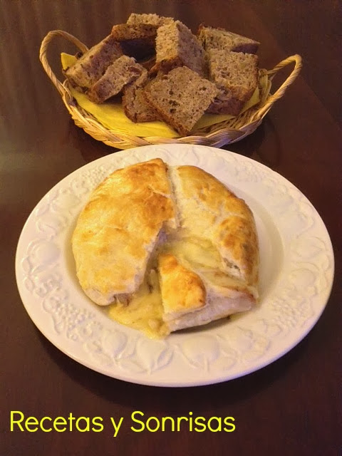 Queso Camembert Envuelto En Hojaldre Y Corazón De Mermelada De Higos
