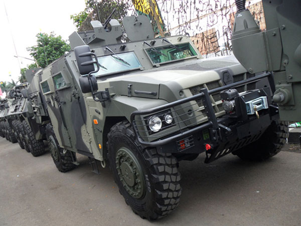 Rantis-4x4-Pindad