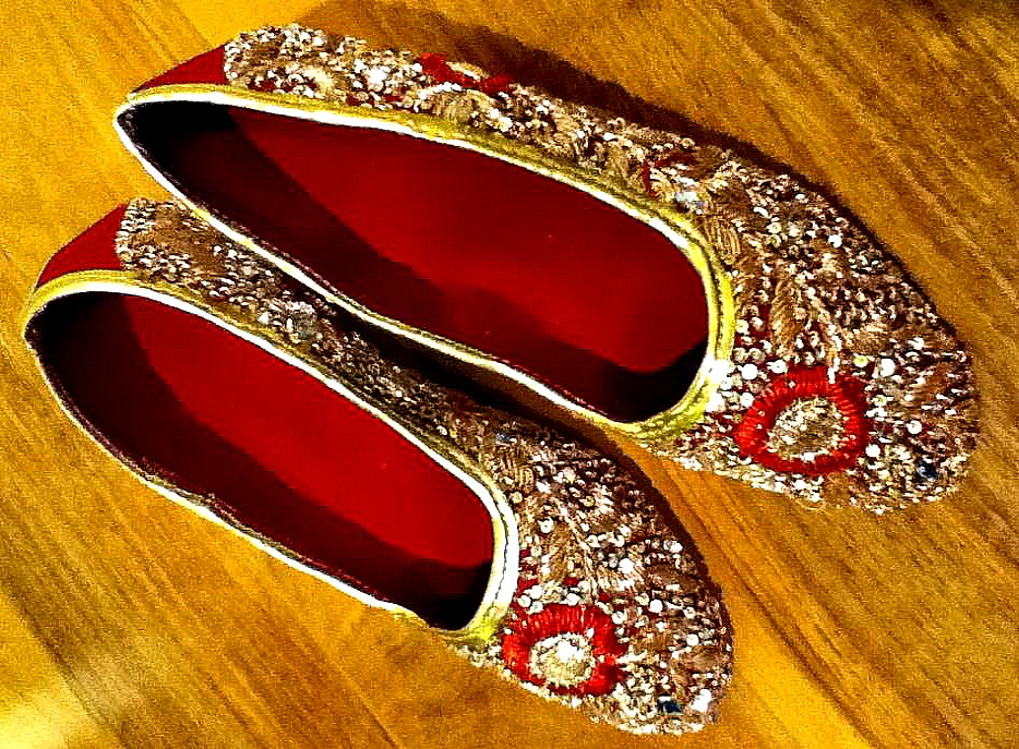 Indian bride shoes embellished with sequins and zardozi work