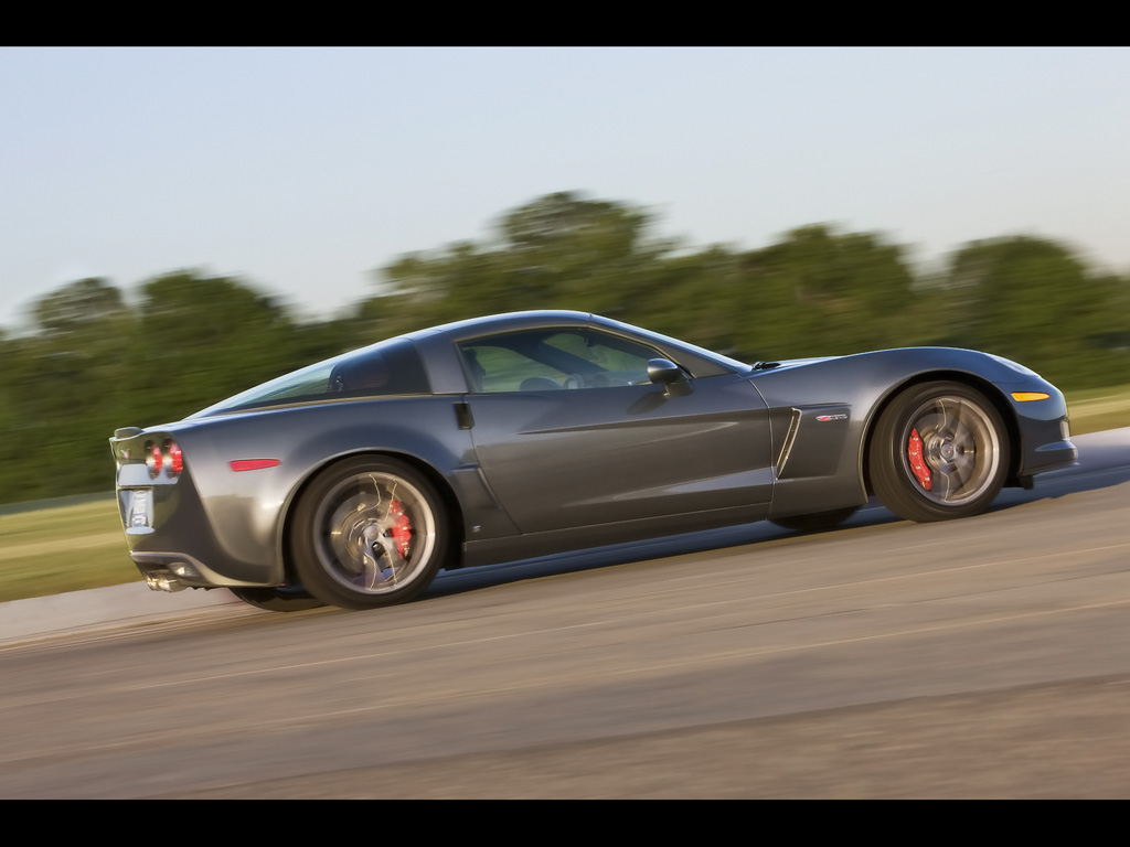 http://2.bp.blogspot.com/-EggQcY62VKo/TdjJuKSWsaI/AAAAAAAADXA/iRLTnBwFE6k/s1600/Chevrolet+Corvette+Z06+Wallpaper+7.jpg