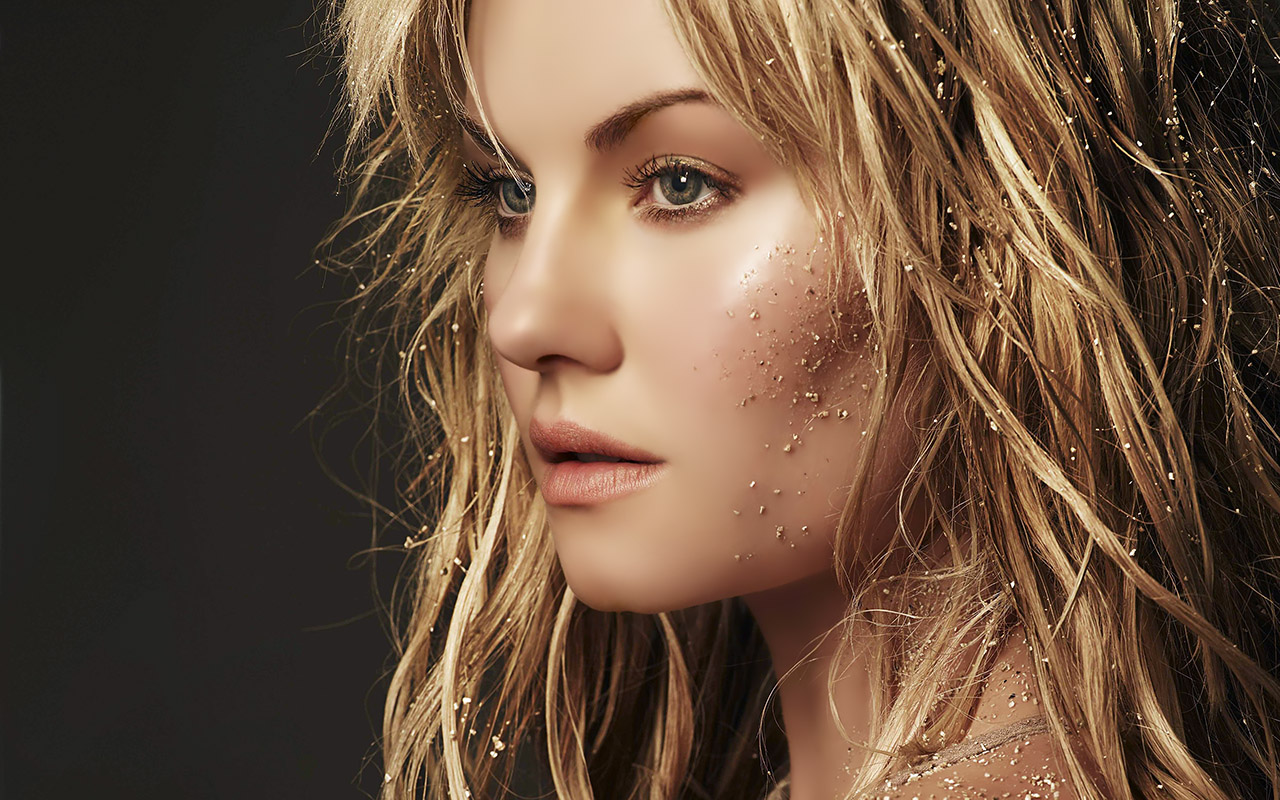 http://2.bp.blogspot.com/-Egi6LCHMtIs/TkfMhmlQQoI/AAAAAAAAB1E/eV4qZ7Q5Egs/s1600/elisha_cuthbert-007-1280x800-hollywooddesktop.jpg