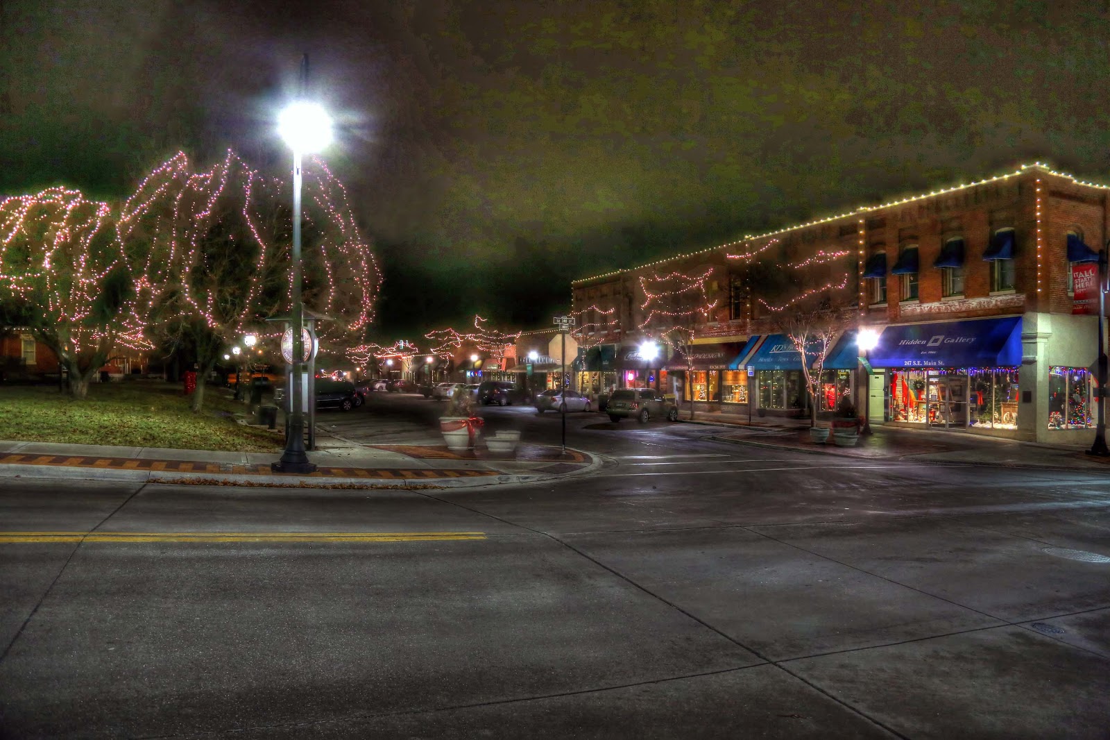 John and Sigrid's Adventures Downtown Lee's Summit, MO 12/23/2014