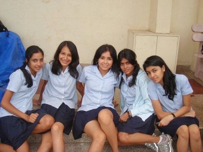 Indian college girls pictures