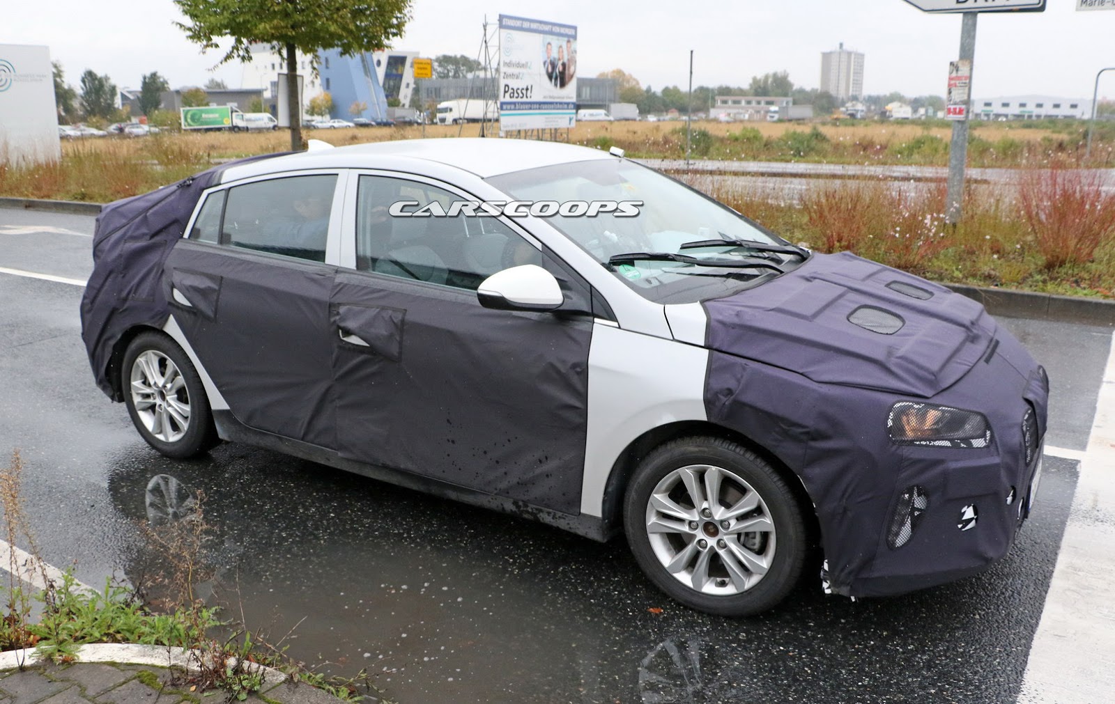 http://2.bp.blogspot.com/-EmaYzHWFB2s/VmDGTl2yF7I/AAAAAAABRF4/fYSSSnUb22E/s1600/Hyundai-Ioniq-8%2BHybrid.jpg Hyundai-Ioniq-8%2BHybrid