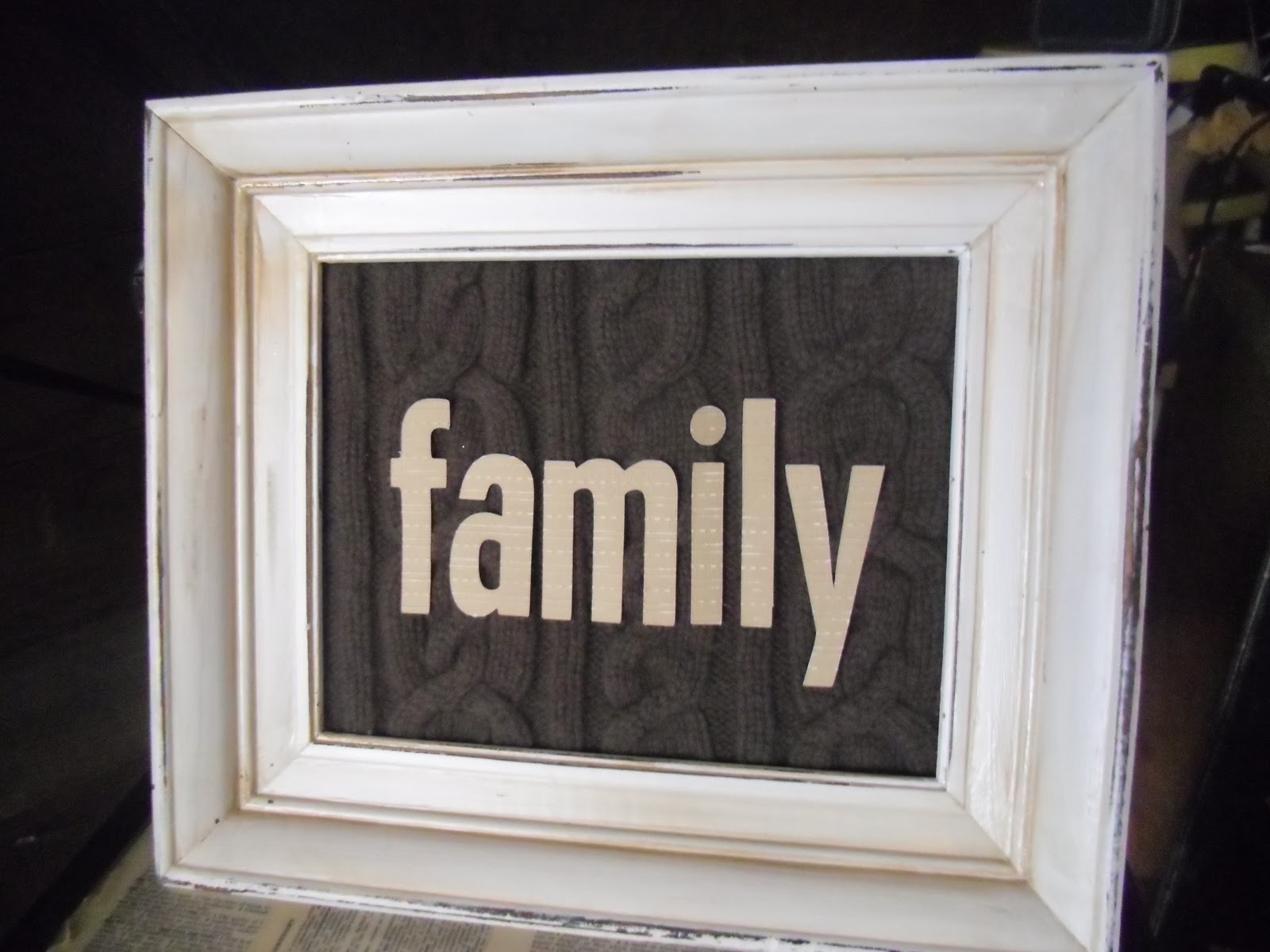DIY or Don't! {Tutorial by Janelle} Cozy Frames