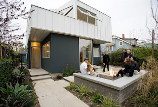 Using an Outdoor Fire Pit in Your Backyard | Home Interior Designs and