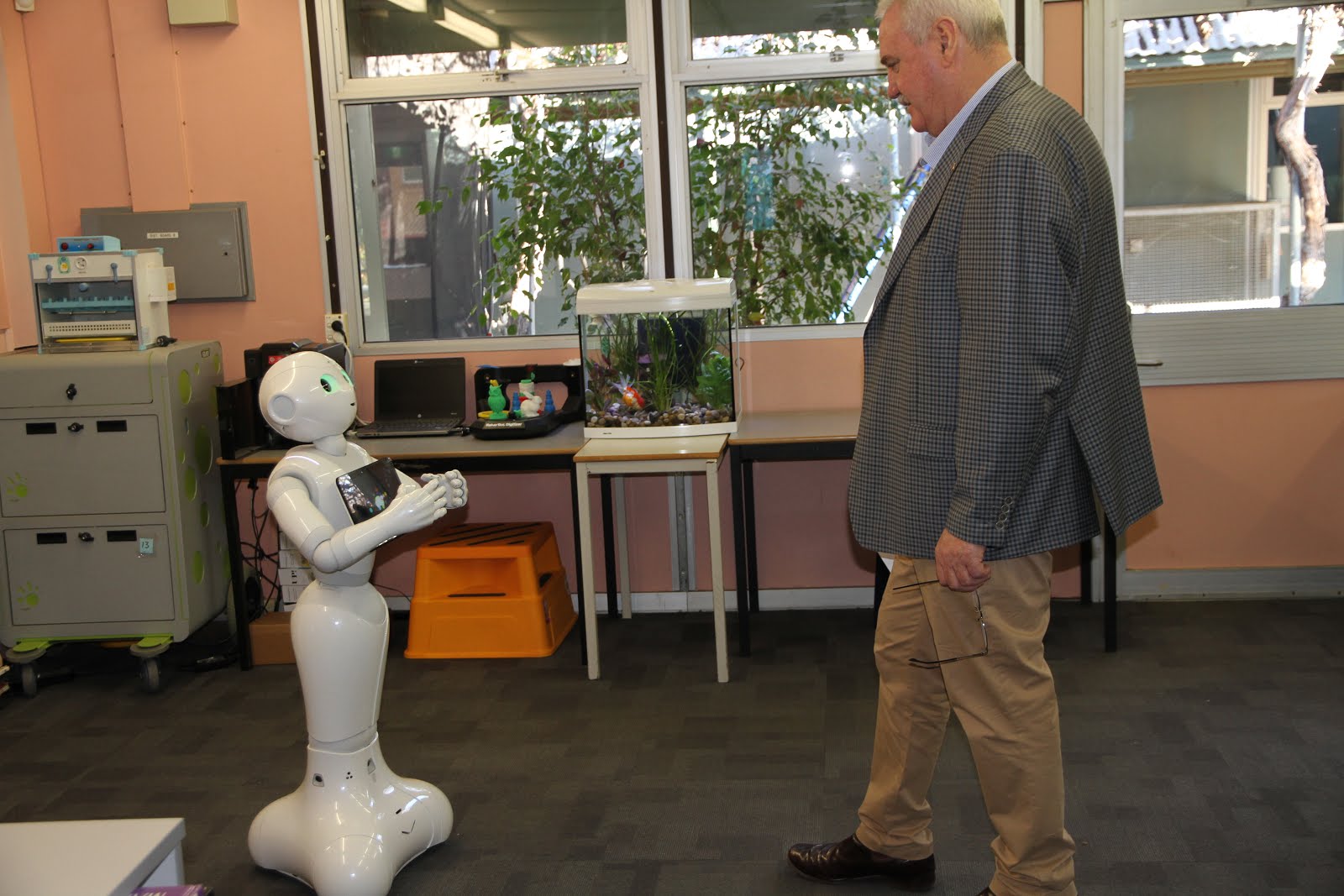 Pepper has a chat with Mr Adrian Pederick, MP for Hammond.