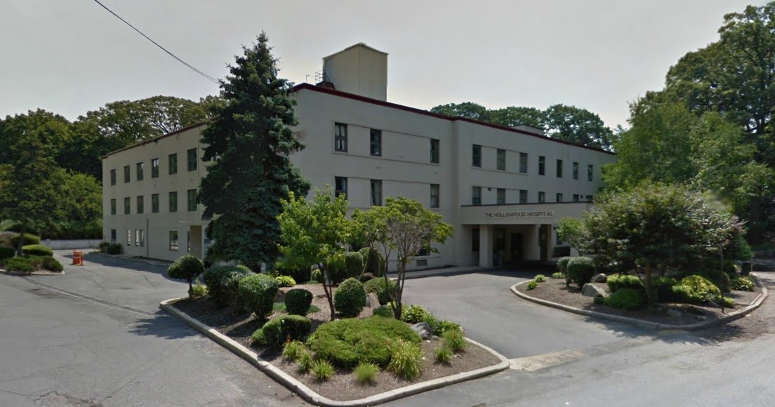 Queens Crap Closed Holliswood Hospital remains "open and unguarded"