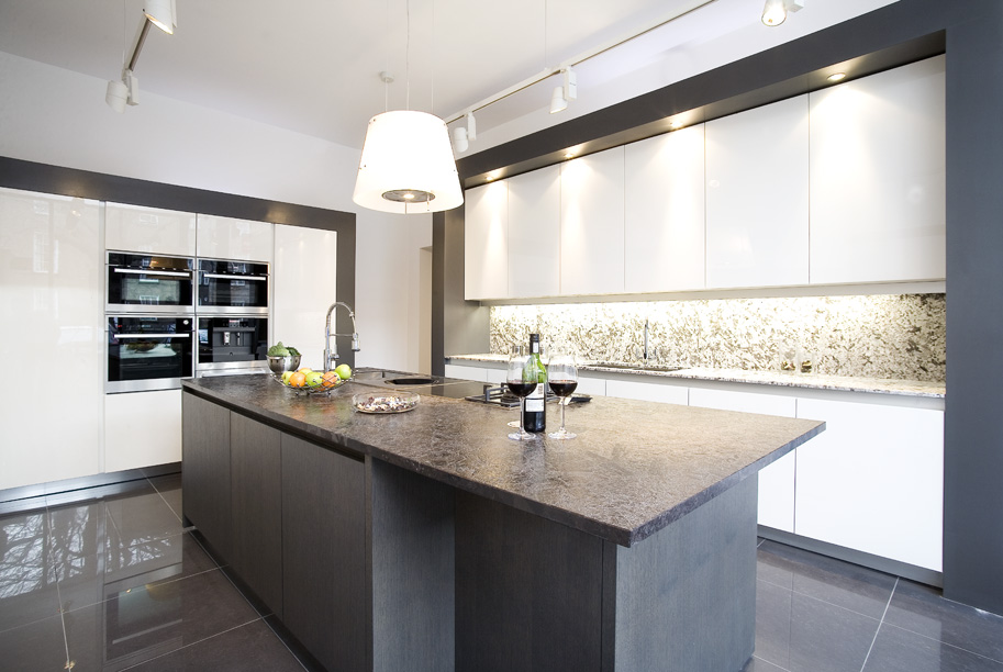 Kitchen, Wardrobe & Bespoke furniture Design: Display SALE