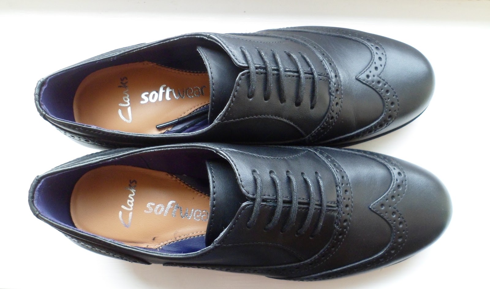 clarks softwear brogues