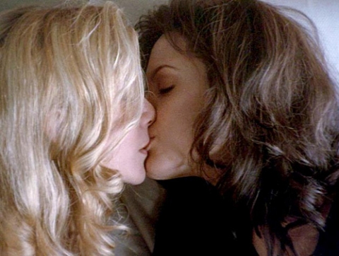 Top Lesbian kisses on moviesLesbian Lesbian kissesmovies