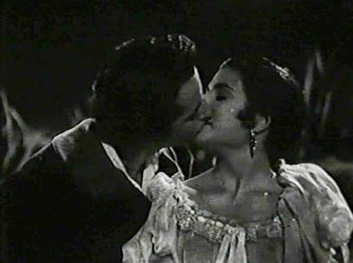 EL DARDO DE LA PALABRA LA LOLA SE VA A LOS PUERTOS