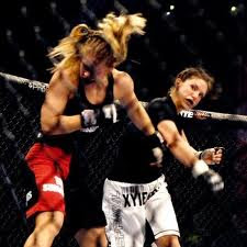 Women Kickboxing