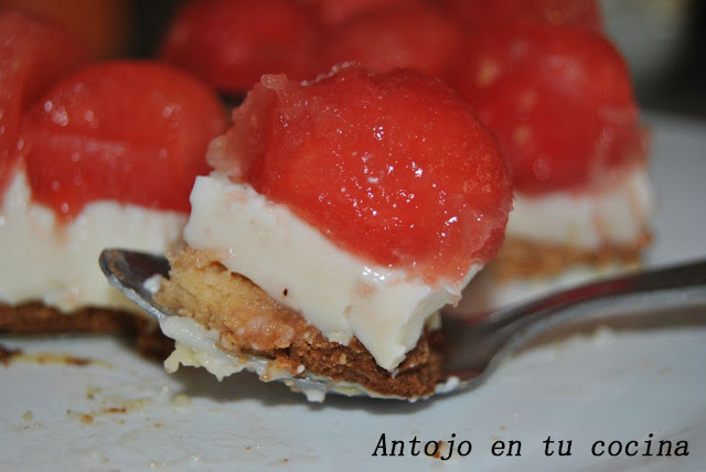 Tarta De Panna Cotta Y Sandía 
