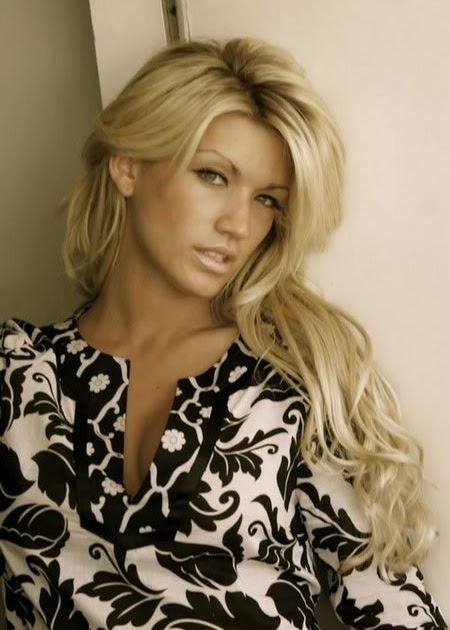 WORLD WRESTLING ENTERTAINMENT: American Professional Wrestler Lacey Von