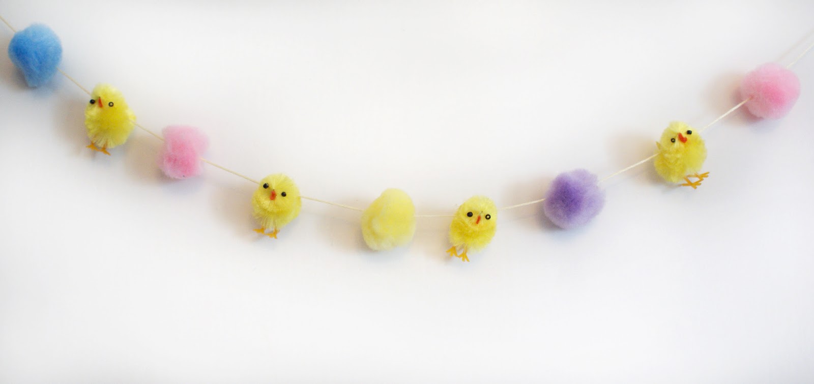 Vivid Please DIY Easter Garland With Small Chickens!