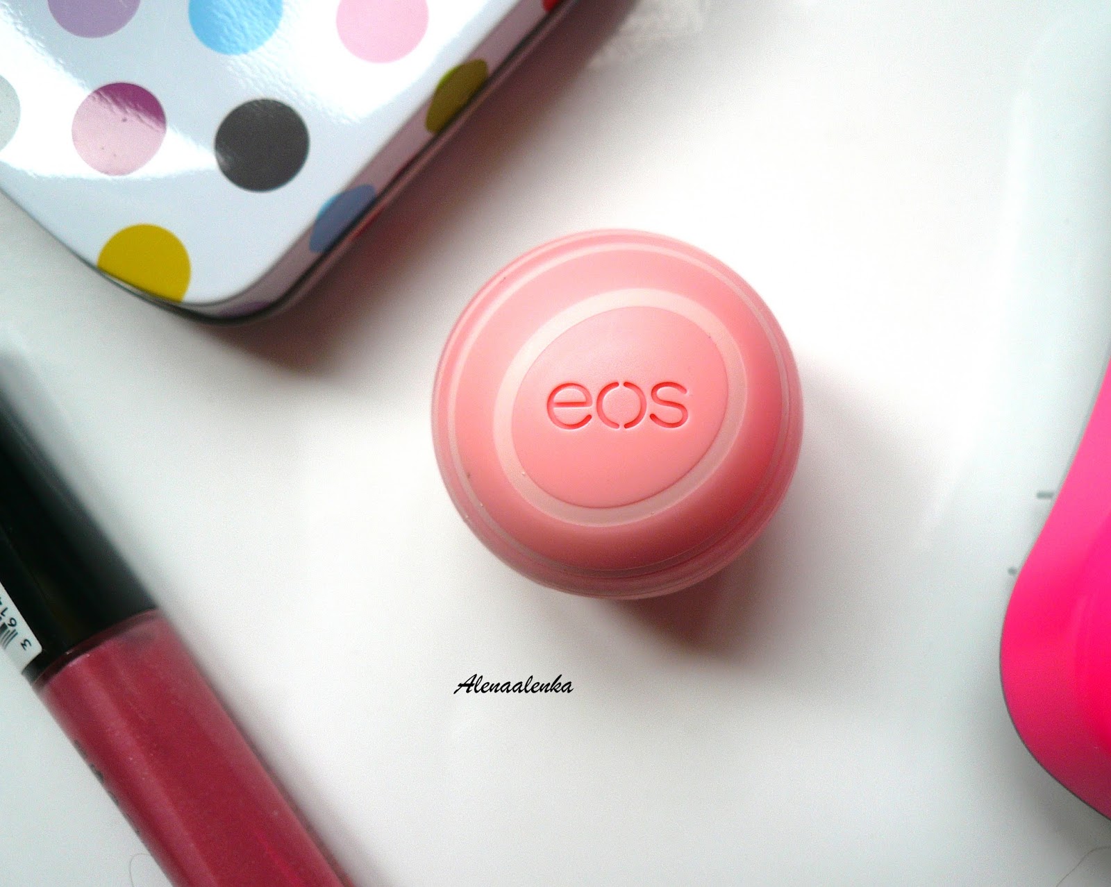 EOS. Lip Balm Coconut Milk. Отзыв, свотчи.. Alenka's Beauty Blog