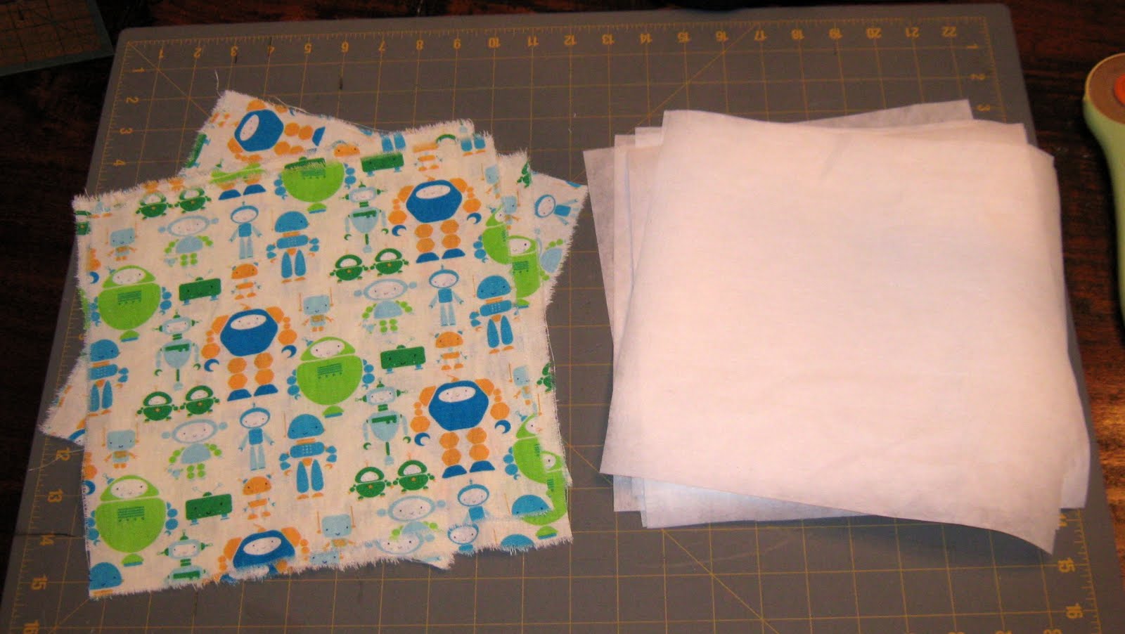 Delilah's Momma Work, Play, Eat! Fabric Bin Tutorial