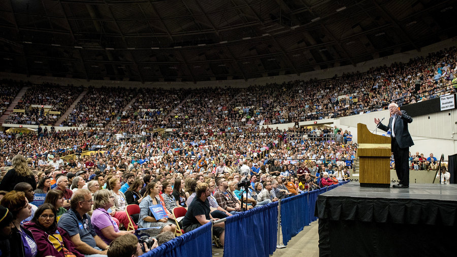 bernie panders speaking massive anti trump rally bernie panders speaking massive anti trump rally