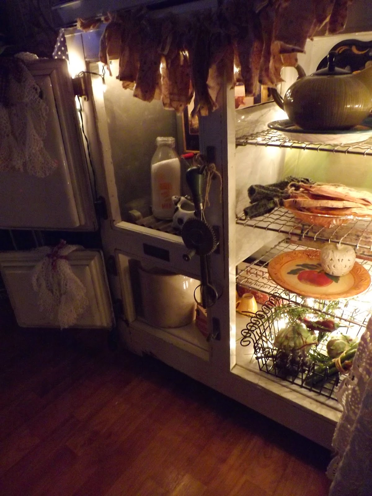 I HAVE DECORATED MY LATE ! 1800's ICE BOX