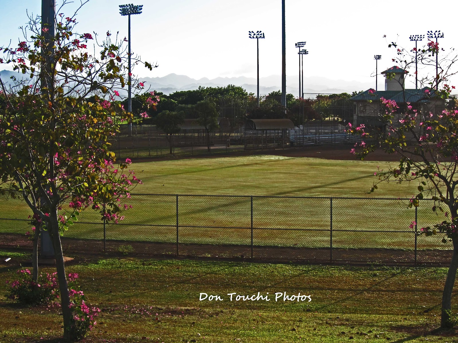 DONTOUCHIPHOTOS CENTRAL OAHU REGIONAL PARK, AKA PATSY MINK PARK