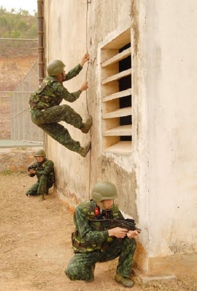Tin Quân Sự: Đặc công Việt Nam: Những chàng trai "mình đồng da sắt"
