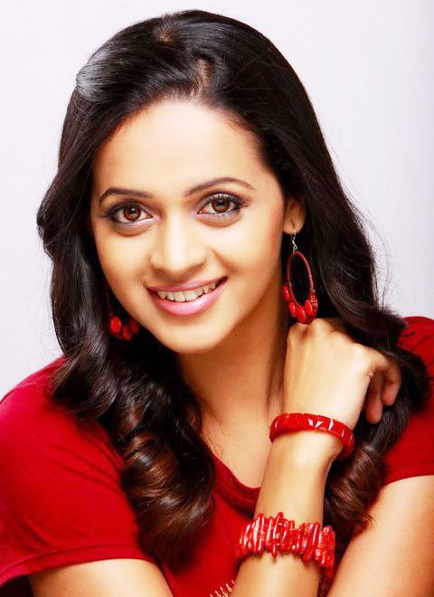 Bhavana Latest Stills  Bhavana New Pics  Bhavana Cute Photoshoots navel show