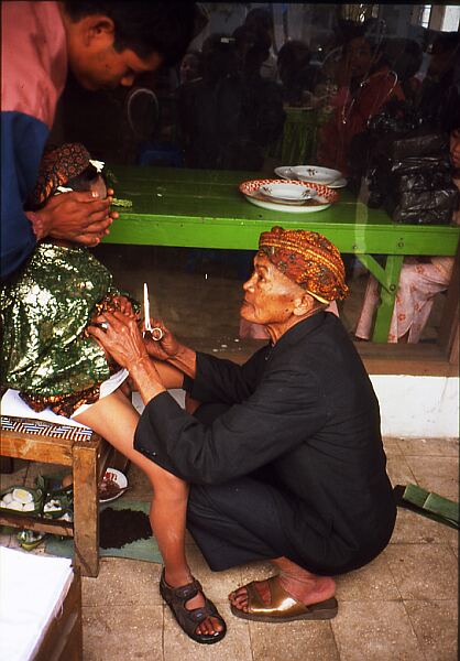 Khitan Sidoarjo Tradisi Tradisi Sunatan Khitanan Yang Ada Di Indonesia