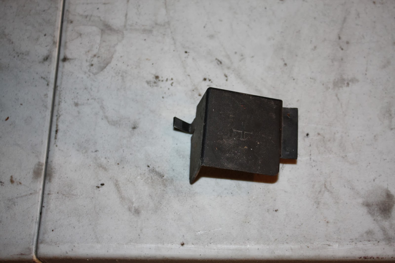 KrEvCon BMW Parts E30 Battery Terminal Cover