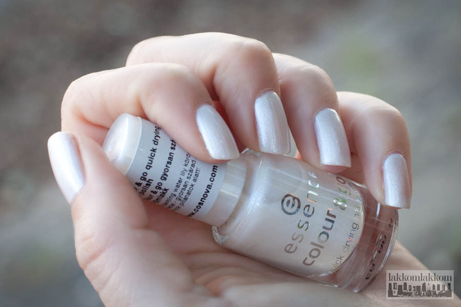 Teszt Essence Sparkling water lily (96) lakkom, lakkom