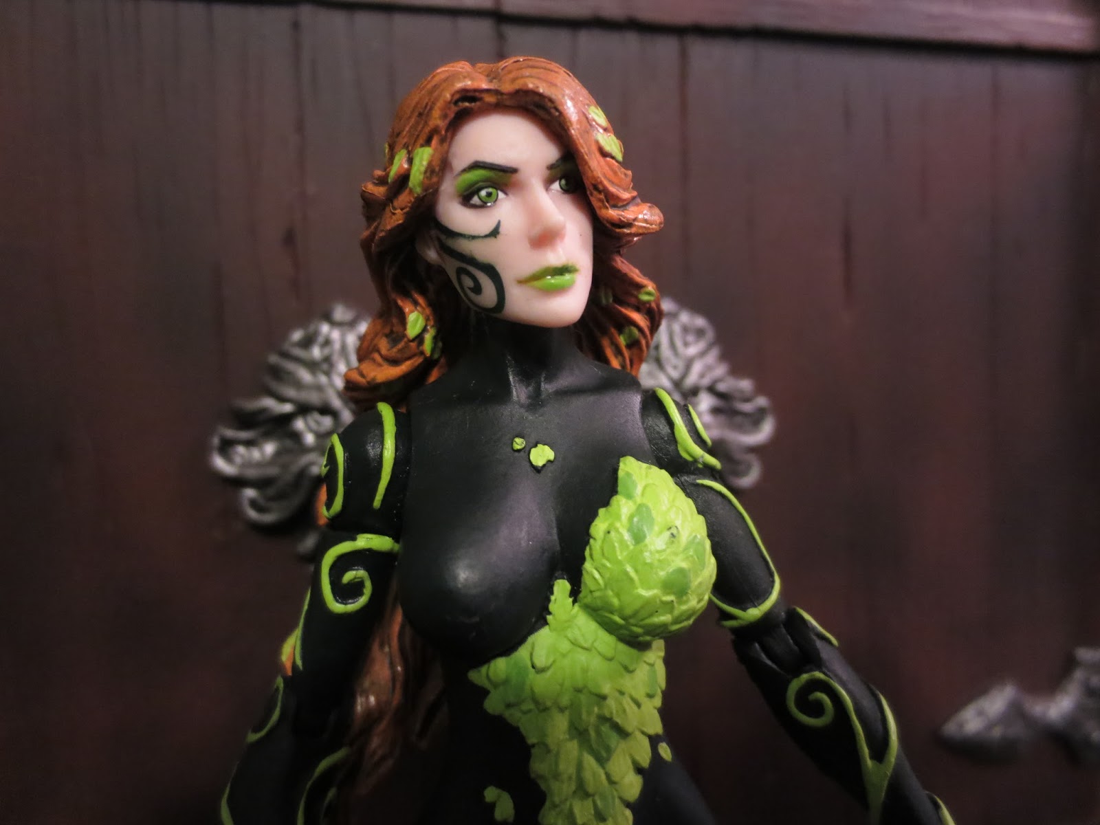 dc collectibles poison ivy