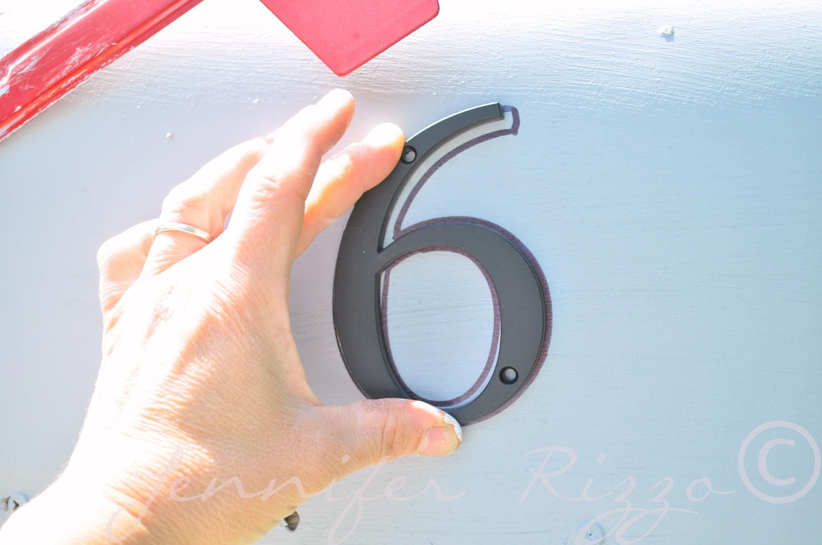 How to match your mailbox numbers to your house numbers with paint