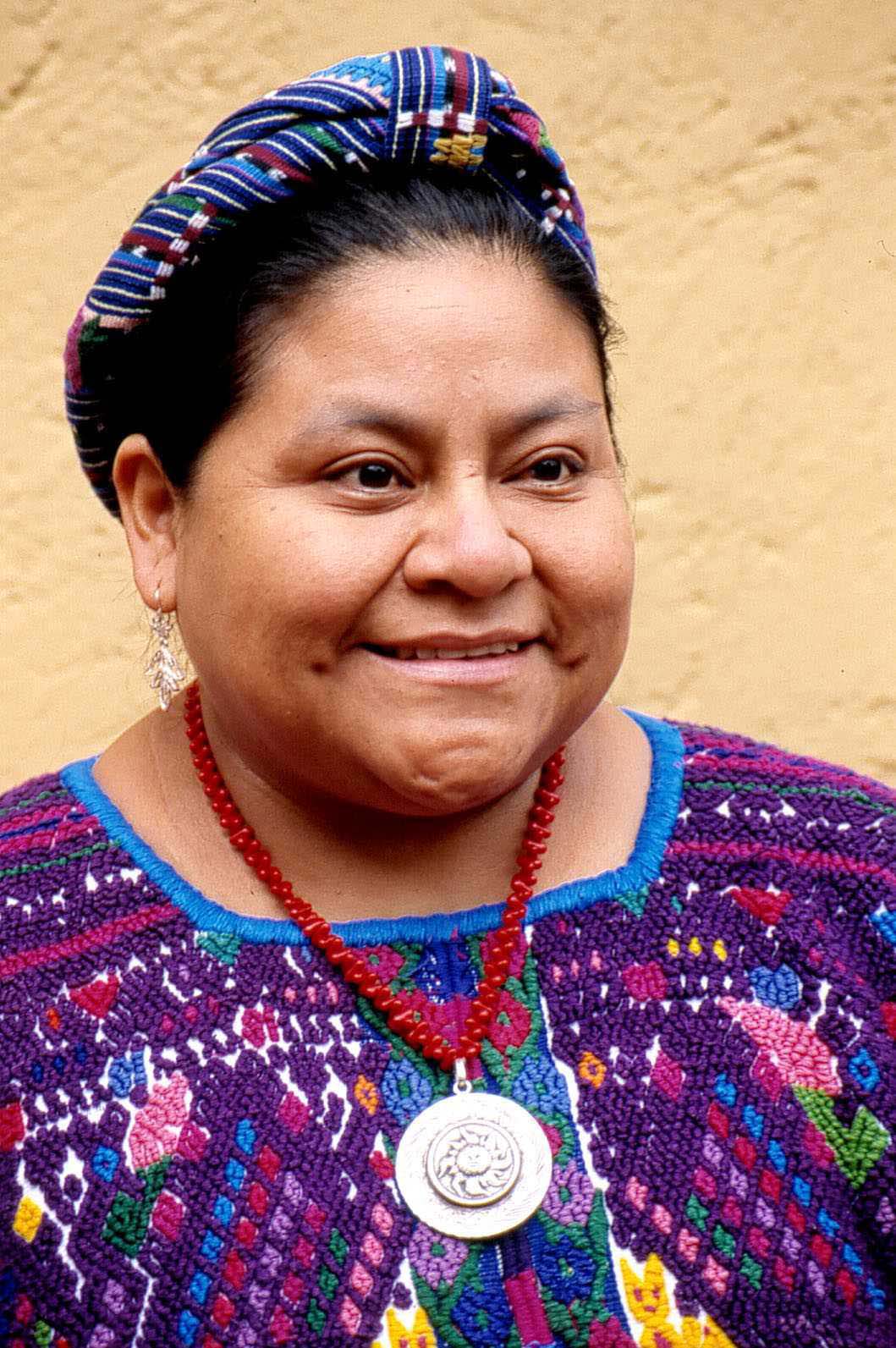 Los Mundos de Laura: Rigoberta Menchú