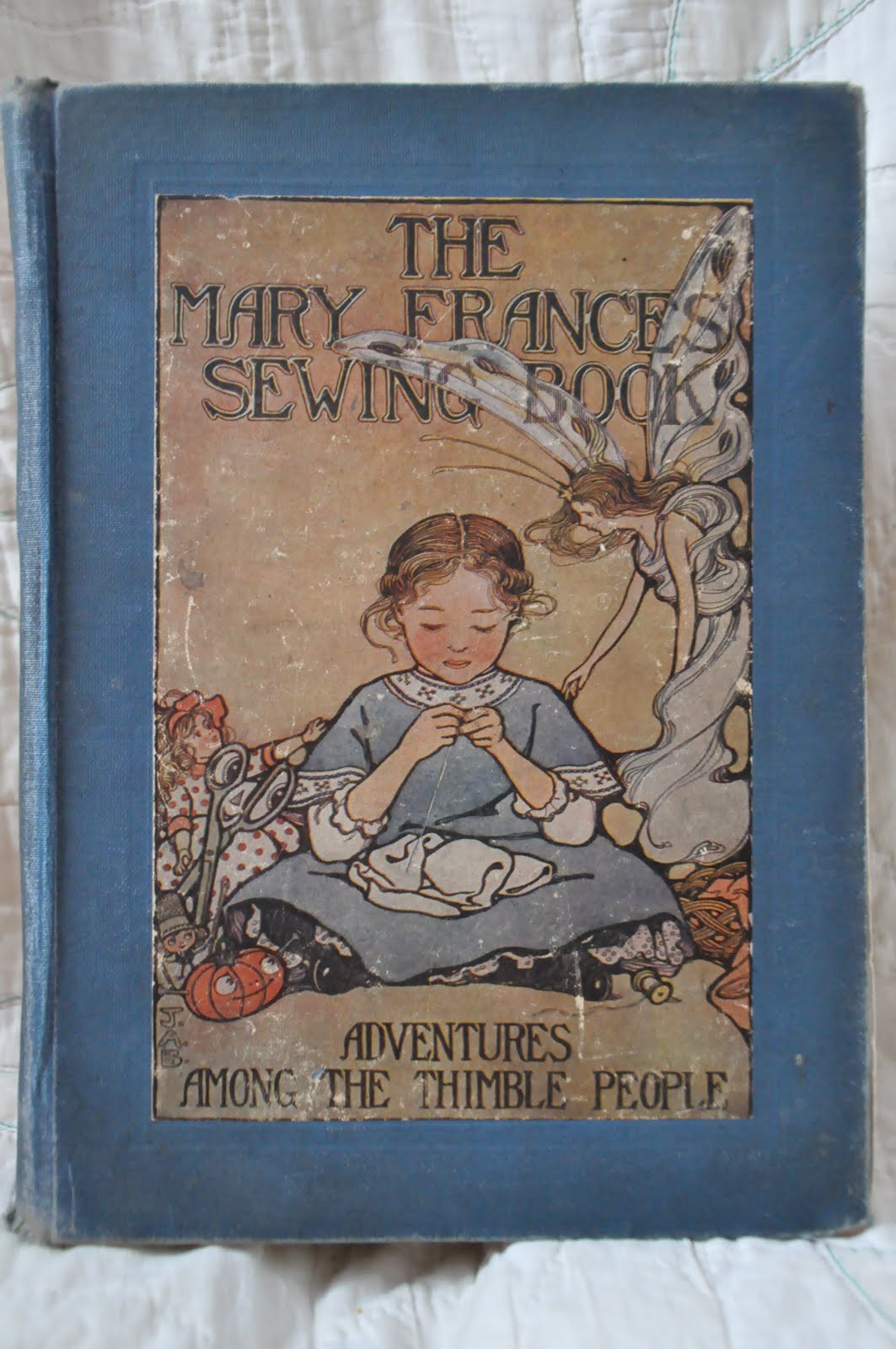 Dotsydoodle: Vintage Sewing Books