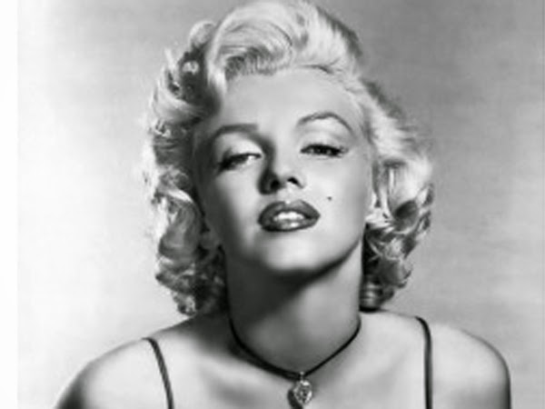 10 artis hollywood yang meninggal tidak wajar img