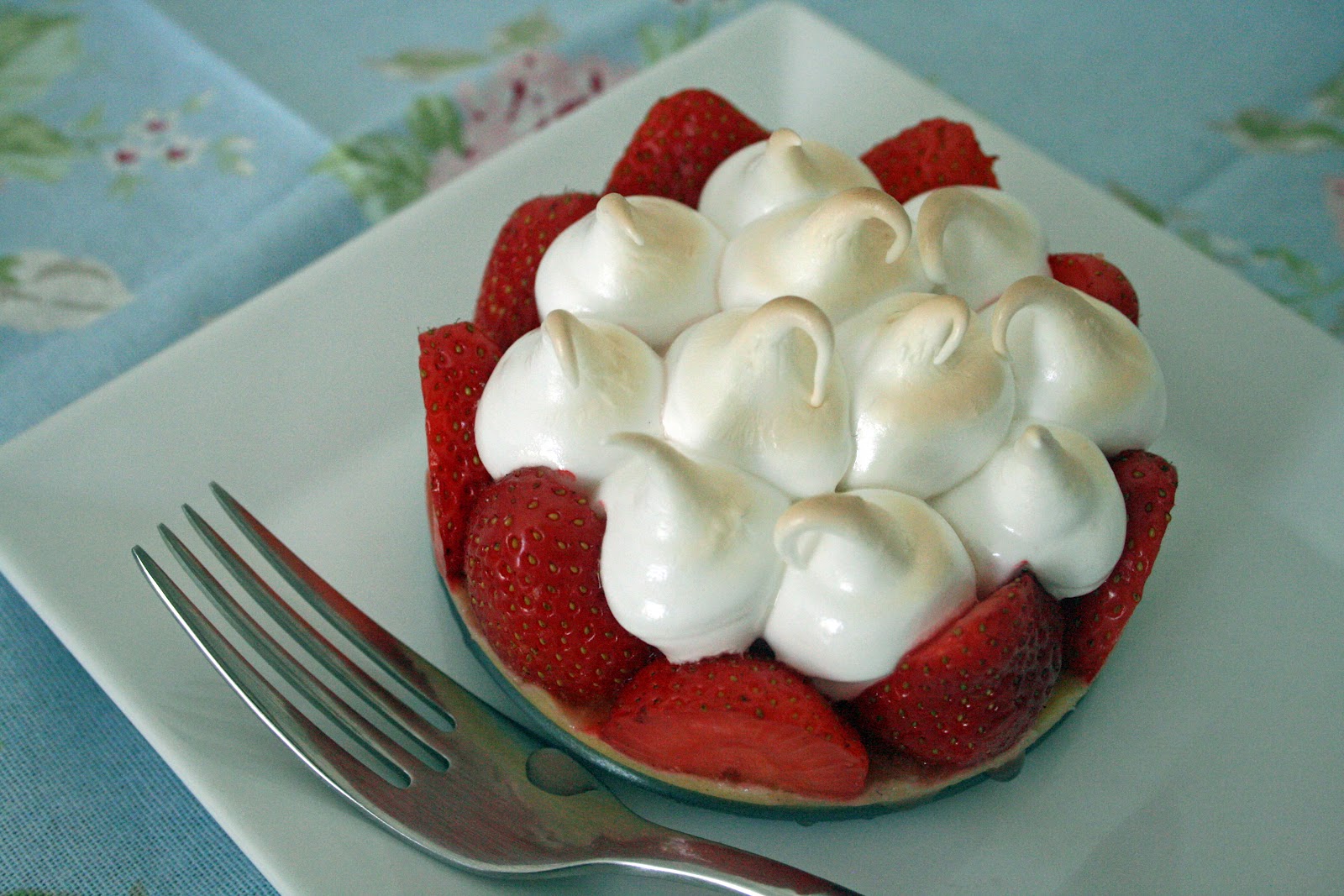 lauralovescakes... Strawberry Shortbread Meringue Pies