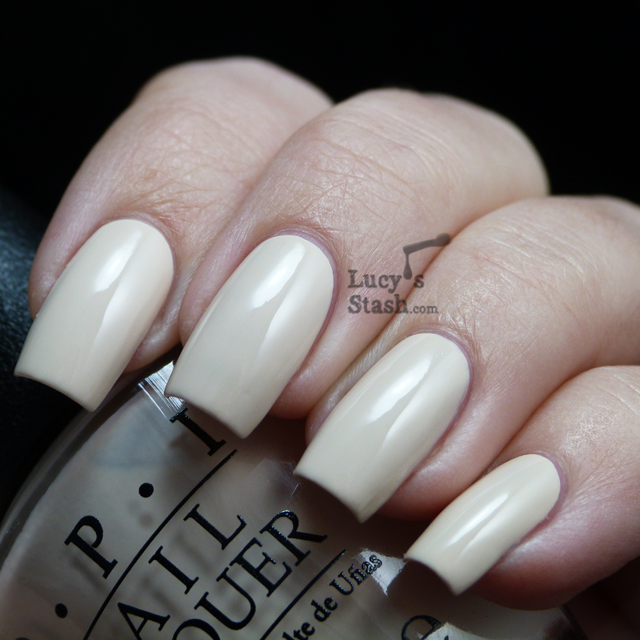 Lucy's Stash - OPI My Vampire is Buff Lucy's Stash - OPI My Vampire is Buff