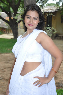 Hot Tamil Actress in White Saree Photos+ Actress in Saree Navel Show Photos