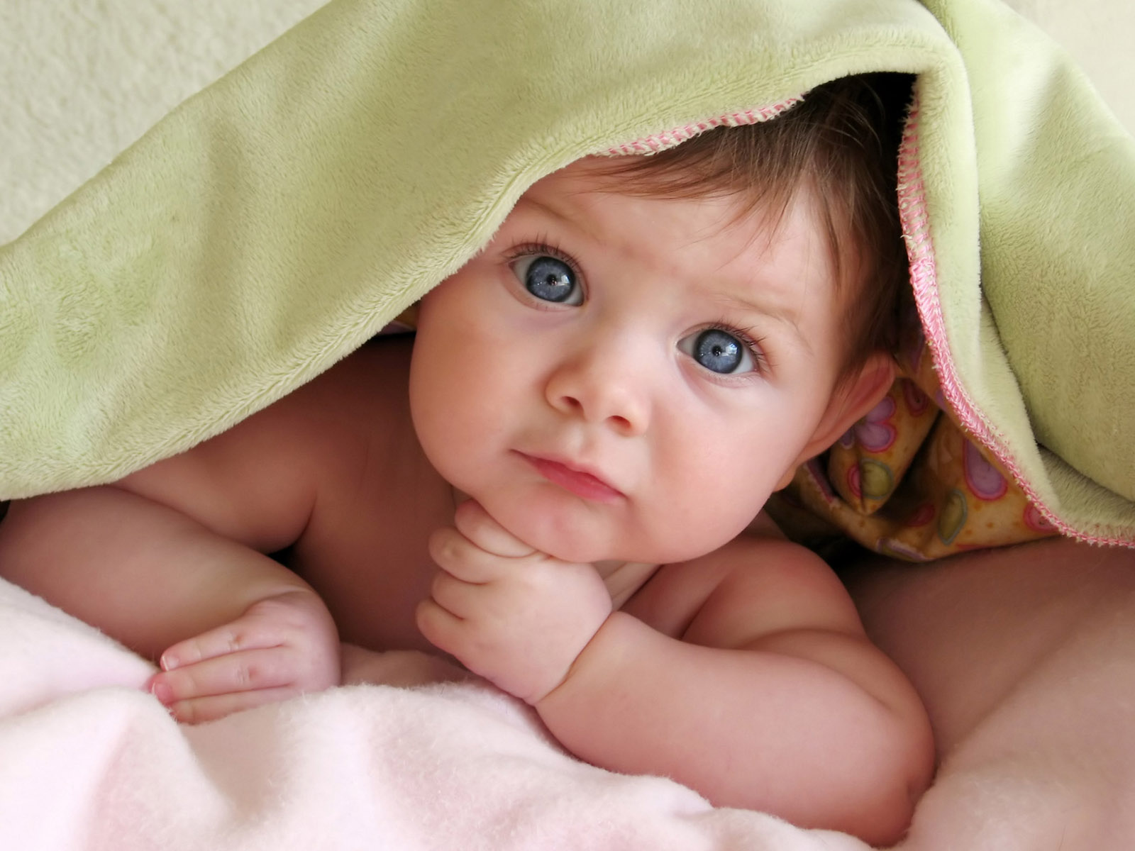 http://2.bp.blogspot.com/-FCvAf3PRNHA/T12jnZqNY3I/AAAAAAAABAQ/kI-bhvMCoUM/s1600/Cute+Babies+Wallpapers+4.jpg