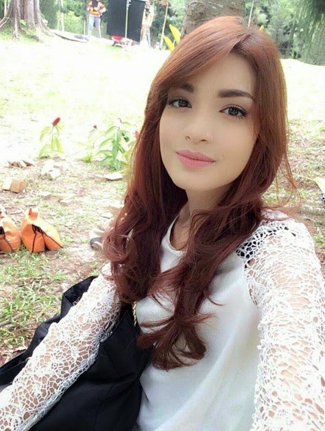 Biodata Amyra Rosli , profile, biografi Amyra Rosli , profil dan latar belakang Amyra Rosli  pelakon drama Suamiku Encik Sotong, gambar Amyra Rosli , filem, drama lakonan Amyra Rosli , facebook, twitter, instagram Amyra Rosli , biodata artis terkenal Malaysia, Indonesia & Singapura