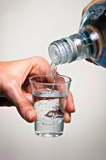 Estudo revela ingestão precoce de álcool entre jovens - http://www.mais24hrs.blogspot.com.br