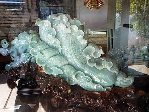 Green Burmese Jade Sculpture Green Burmese Jade Sculpture