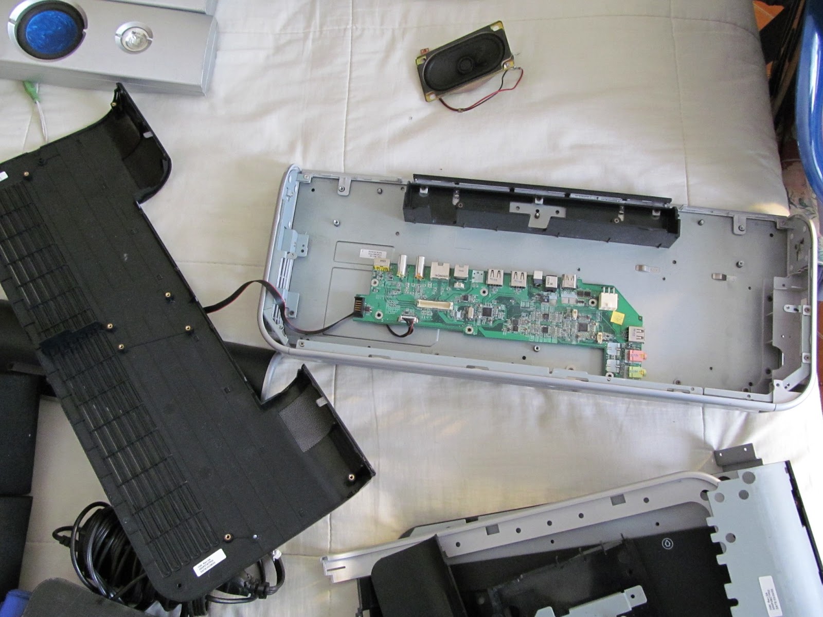 Laboratorio de Reciclaje Alternativo: SISTEMA DE AUDIO PORTABLE ESTILO BOSE