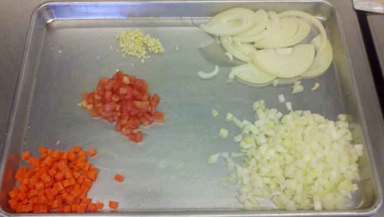 3rd day of cuts (onion, carrot, garlic and tomato)